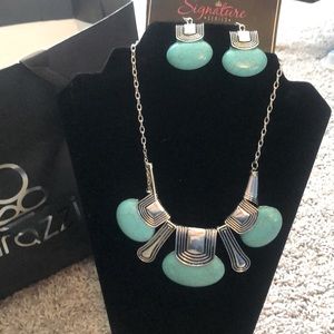 Paparazzi Zi Rhonda Turquoise Necklace Set